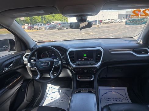 Used 2022 GMC Acadia SLE w/ Driver Convenience Package FWD image 16