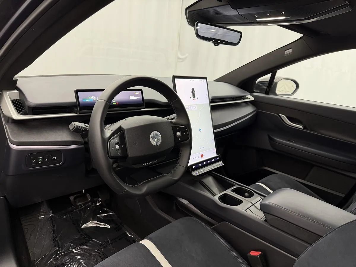 Used 2023 Fisker Ocean One AWD/4WD image 8