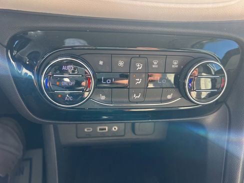 Used 2022 Buick Encore GX Essence w/ Advanced Technology Package image 58