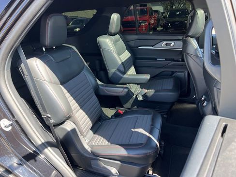 Used 2025 Ford Explorer ST-Line w/ Premium Package image 19
