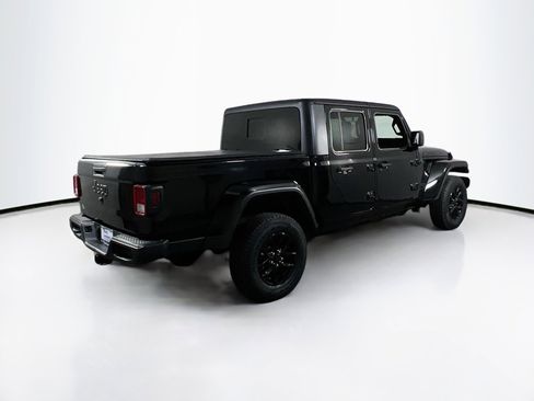 Used 2022 Jeep Gladiator Sport image 5