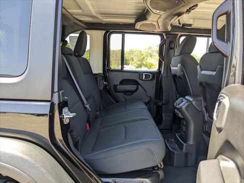 Certified 2025 Jeep Wrangler Unlimited Rubicon 4xe w/ Convenience Group image 46