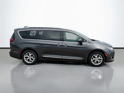 Used 2019 Chrysler Pacifica Touring-L Plus w/ Advanced Safetytec Group FWD image 14