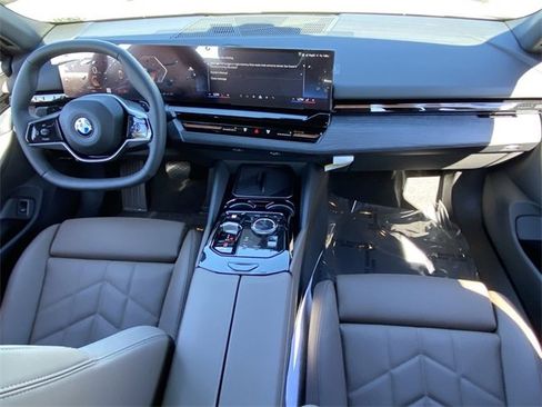 New 2025 BMW 530i image 15
