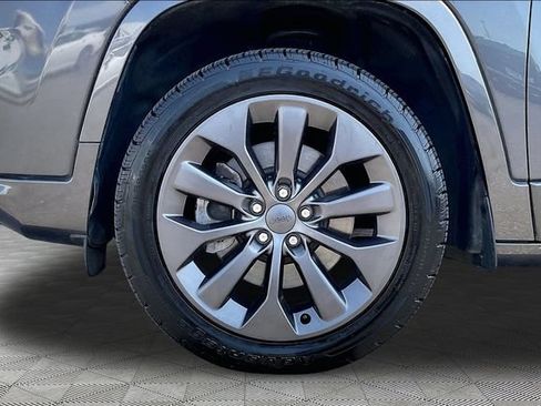 Used 2020 Jeep Cherokee High Altitude FWD image 21