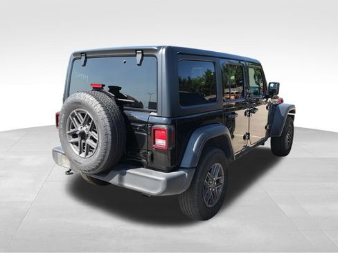 Used 2024 Jeep Wrangler Unlimited Sport AWD/4WD image 2