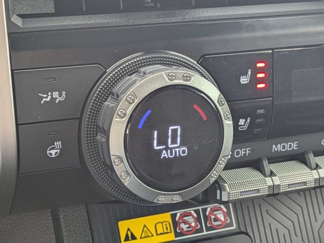 Used 2025 Toyota 4Runner Limited AWD/4WD image 24