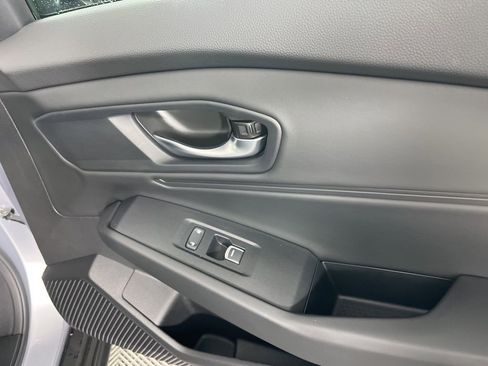 Certified 2025 Honda Accord SE image 17