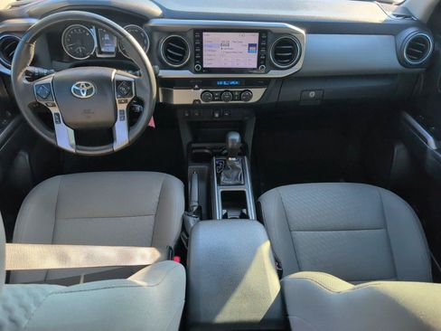 Used 2022 Toyota Tacoma SR5 w/ Technology Package RWD image 31