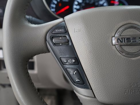 Used 2017 Nissan Quest SV FWD image 25