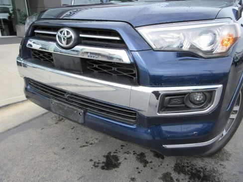 Used 2023 Toyota 4Runner Limited image 15