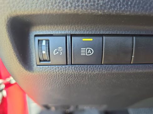 Used 2022 Toyota RAV4 XLE w/ Convenience Package image 26