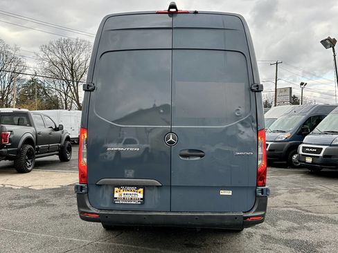 Used 2019 Mercedes-Benz Sprinter 170 image 4