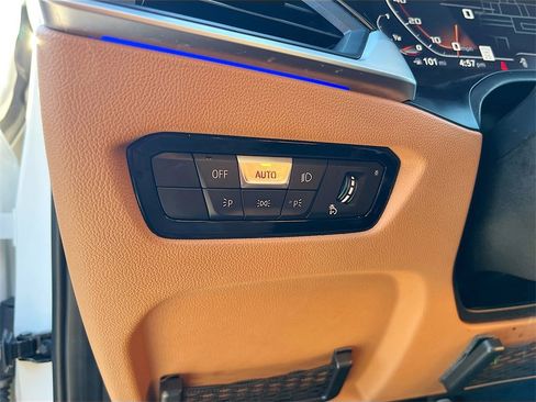 Used 2022 BMW M340i w/ Driving Assistance Package image 10