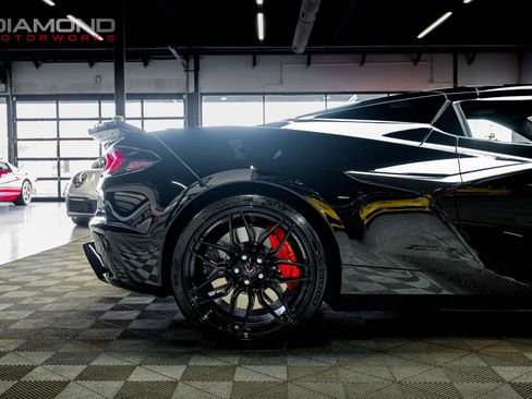 Used 2024 Chevrolet Corvette Z06 w/ Battery Protection Package image 24