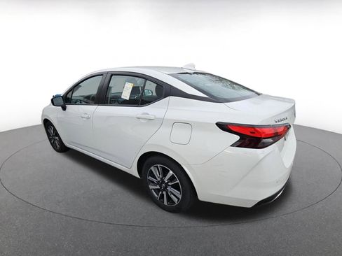 Used 2025 Nissan Versa SV image 5