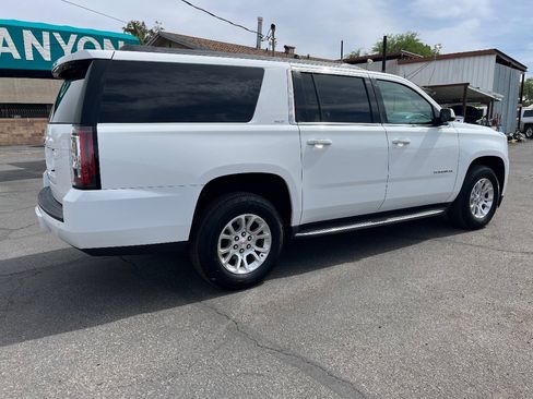 Used 2015 GMC Yukon XL SLT RWD image 4