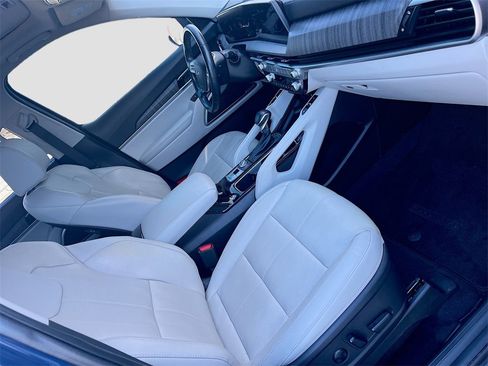 Used 2023 Kia Telluride EX w/ EX Captain's Chair Package image 30