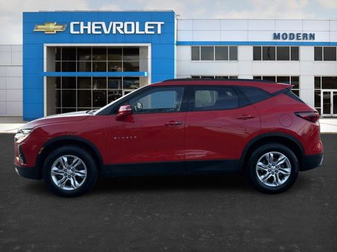 Used 2021 Chevrolet Blazer LT image 2