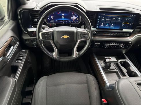 Used 2022 Chevrolet Silverado 1500 LT w/ Z71 Off-Road Package image 15