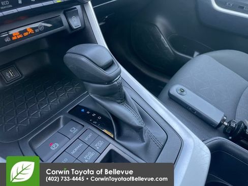 Used 2025 Toyota RAV4 XLE AWD/4WD image 14