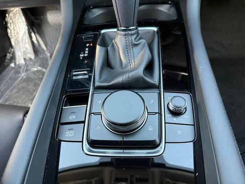 New 2026 MAZDA MAZDA3 2.5 Turbo Sedan w/Premium Plus image 18