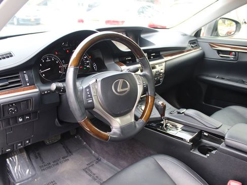 Used 2015 Lexus ES 350 w/ Luxury Package image 15