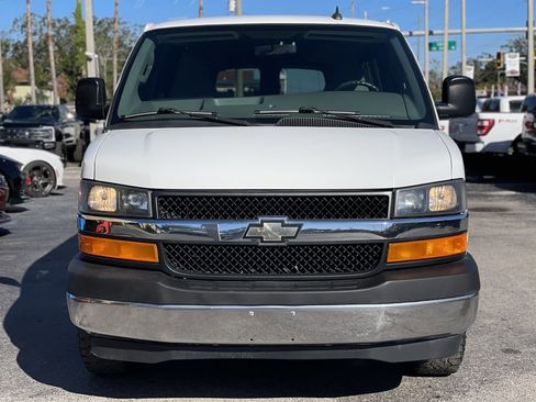 Used 2017 Chevrolet Express 3500 LT w/ LT Preferred Equipment Group image 16