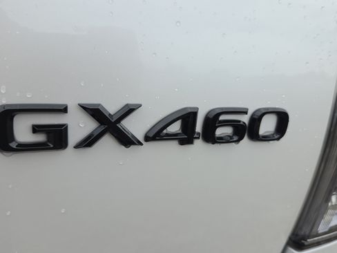 Used 2023 Lexus GX 460 Luxury w/ Accessory Package AWD/4WD image 34