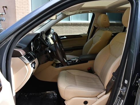 Used 2018 Mercedes-Benz GLE 350 w/ Premium 1 Package image 16