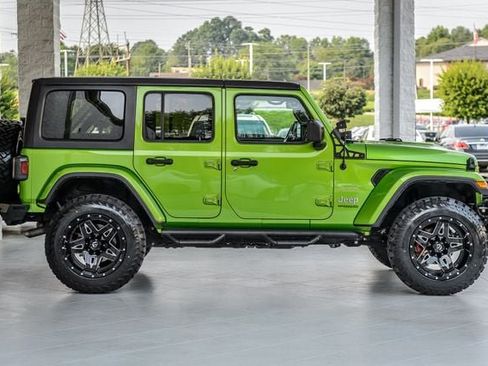 Used 2019 Jeep Wrangler Unlimited Sahara AWD/4WD image 59