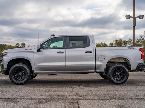 Used 2021 Chevrolet Silverado 1500 LT Trail Boss w/ Convenience Package II image 4