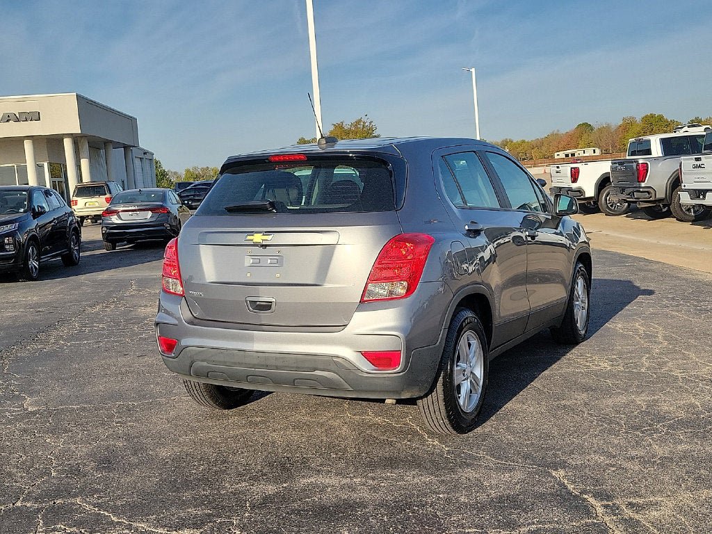 Used 2020 Chevrolet Trax LS FWD image 5
