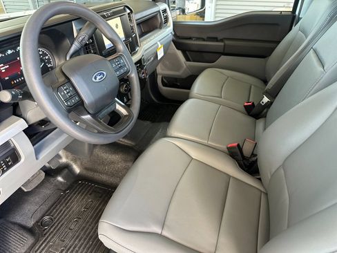 New 2026 Ford F550 4x4 Crew Cab image 9