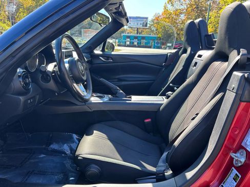 Used 2016 MAZDA MX-5 Miata Sport image 26