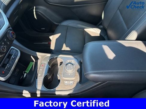 Certified 2023 GMC Acadia SLT w/ Preferred Package image 22