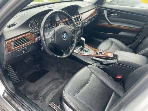 Used 2011 BMW 328i xDrive Sedan AWD/4WD image 3
