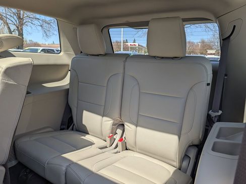 Used 2019 GMC Acadia Denali w/ Technology Package AWD/4WD image 30