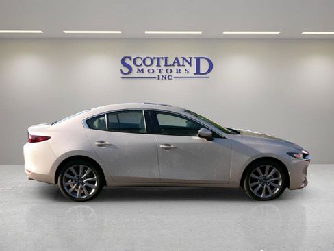 Used 2025 MAZDA MAZDA3 s FWD image 5