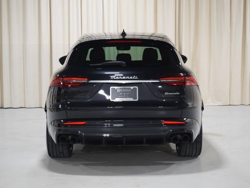 Used 2023 Maserati Grecale Modena AWD/4WD image 11