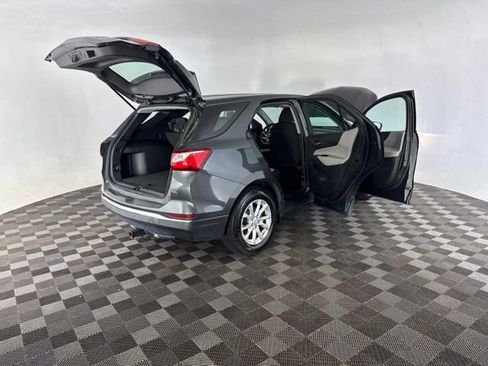 Used 2018 Chevrolet Equinox LS FWD image 16