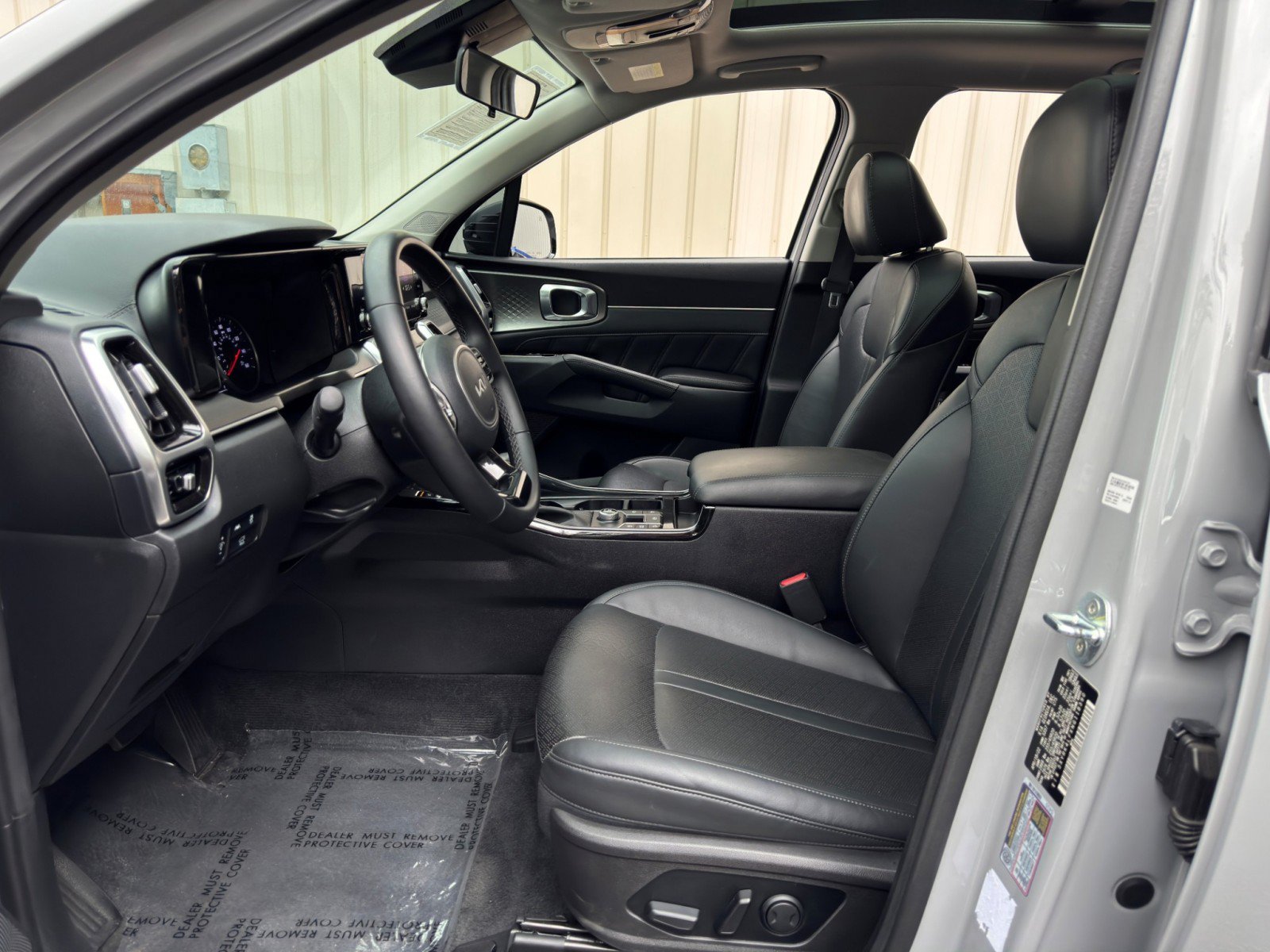 Used 2022 Kia Sorento SX FWD image 16