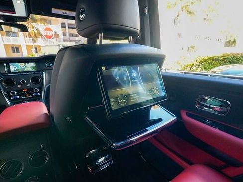 Used 2023 Rolls-Royce Cullinan Sport Utility w/ Cullinan Package image 76