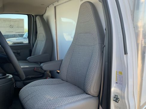 New 2025 GMC Savana 3500 w/ Power Convenience Package RWD image 28