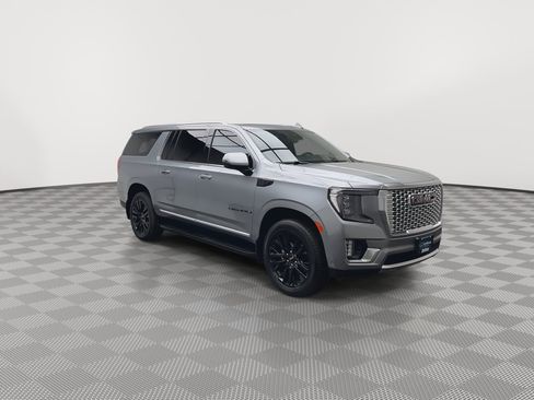 Certified 2024 GMC Yukon XL Denali w/ Advanced Technology Package AWD/4WD image 39