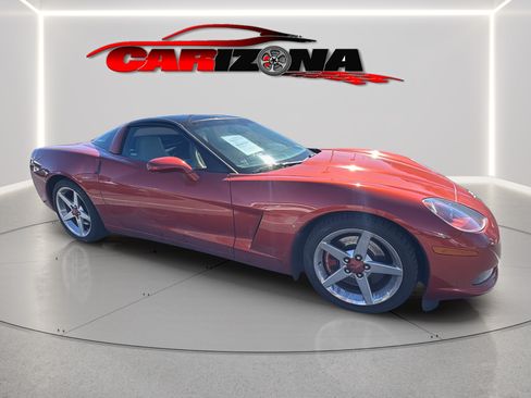 Used 2005 Chevrolet Corvette Coupe w/ Preferred Equipment Group RWD image 2