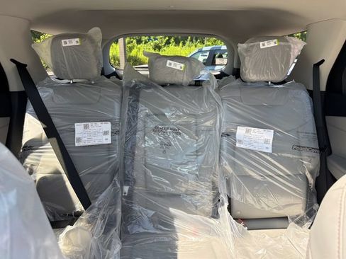 New 2026 Ford Explorer Active w/ Active Comfort Package AWD/4WD image 22