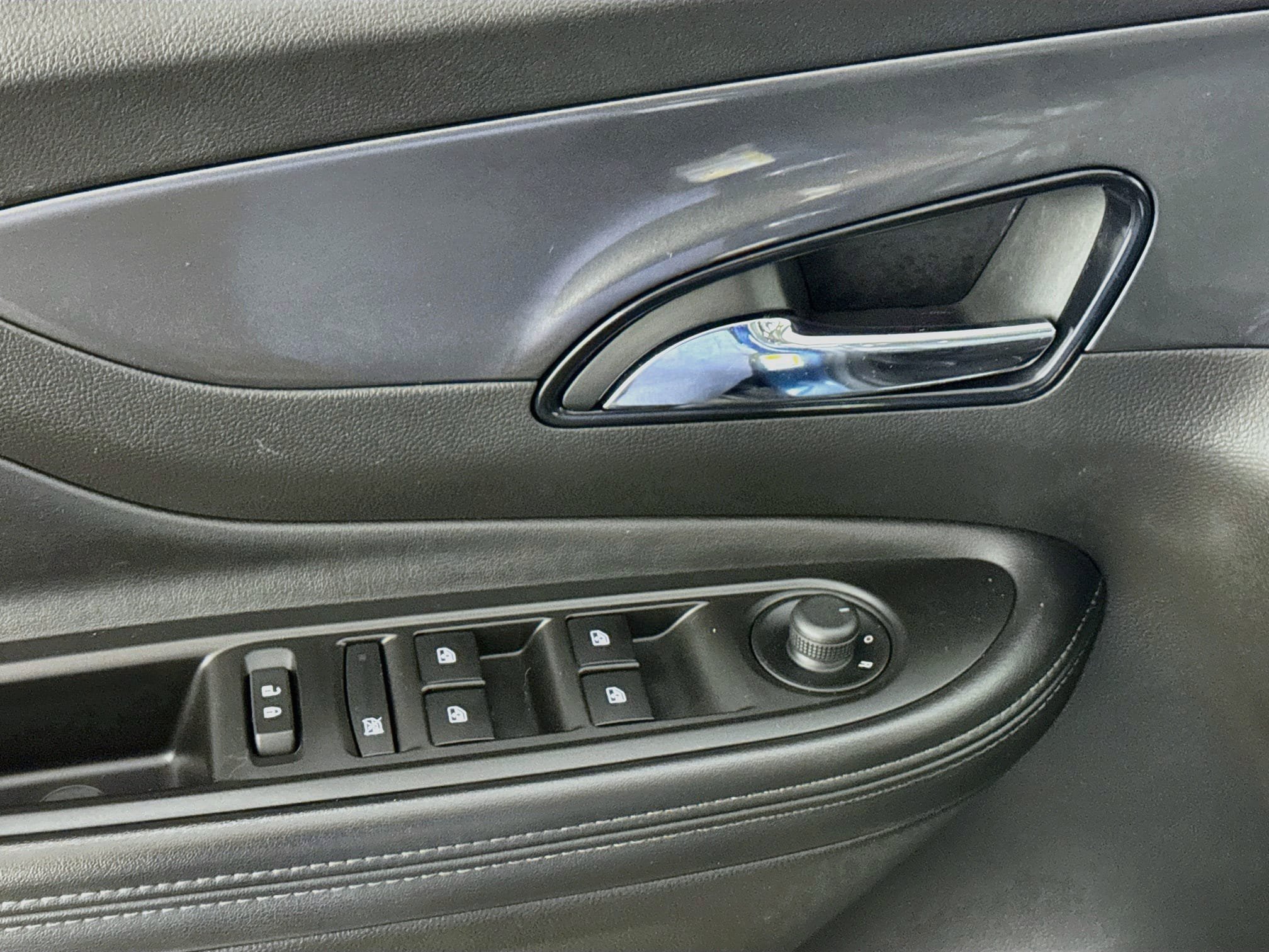 Used 2019 Buick Encore Preferred w/ Safety Package AWD/4WD image 19