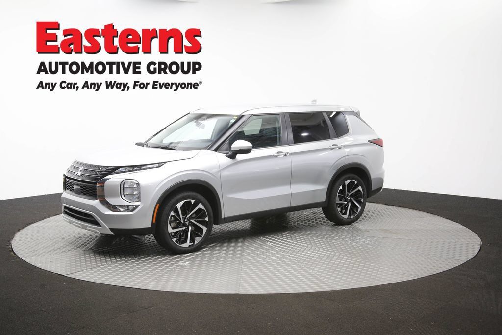 Used 2024 Mitsubishi Outlander SE FWD image 57
