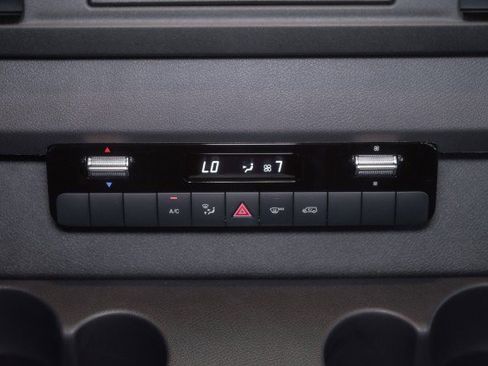 New 2025 Mercedes-Benz Sprinter 2500 image 17